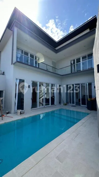 Villa Dijual Lokasi Kerobokan - Real Estate in Bali