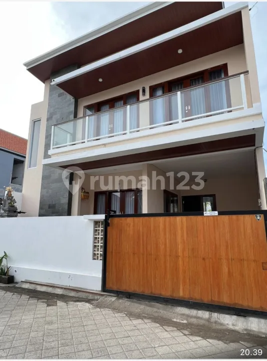 Rumah Baru 2 Lantai Hanya 7 Menit ke Bandara - Real Estate in Bali