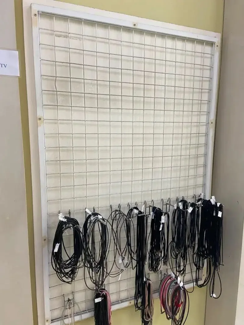 Jual Cepat Display Hanging rak bekas - Home & Garden in Bali