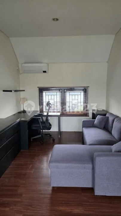 Rumah 2 Lantai Semi Furnished Dekat Canggu - Real Estate in Bali