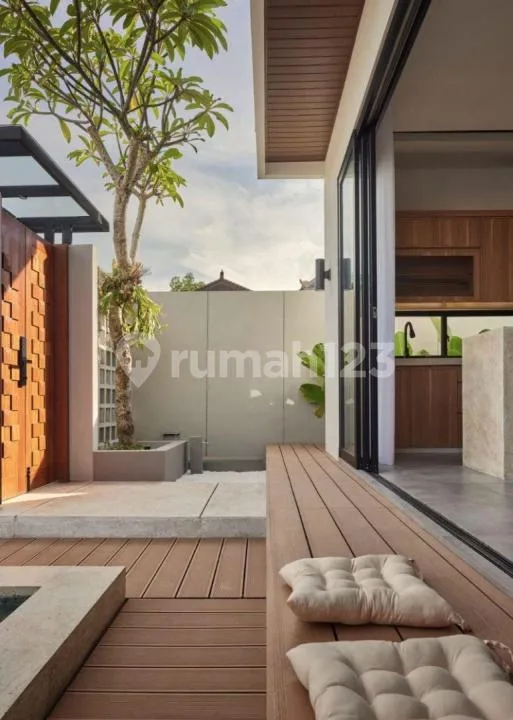 Vila Fully Furnished 2 Kamar Tidur di Kedonganan Dekat Pantai - Real Estate in Bali