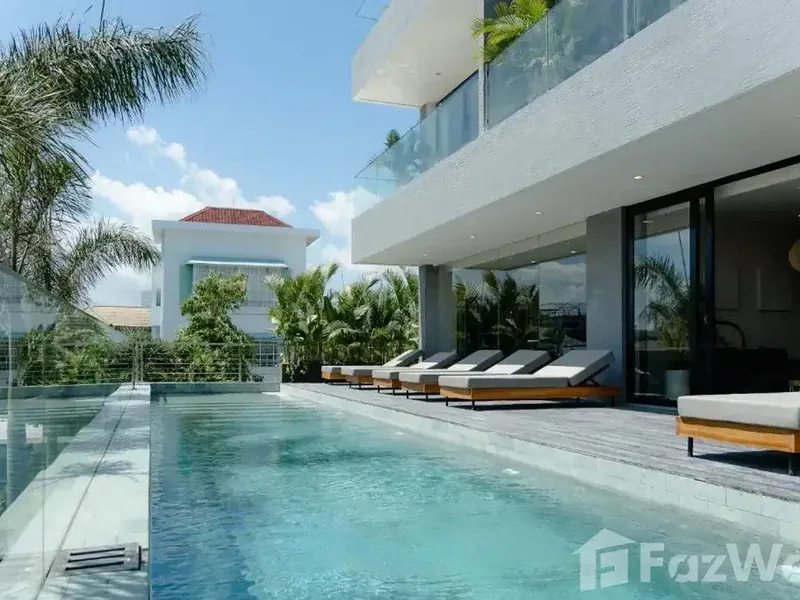 Apartment near the ocean in central Canggu (Berawa) - Real Estate in Bali