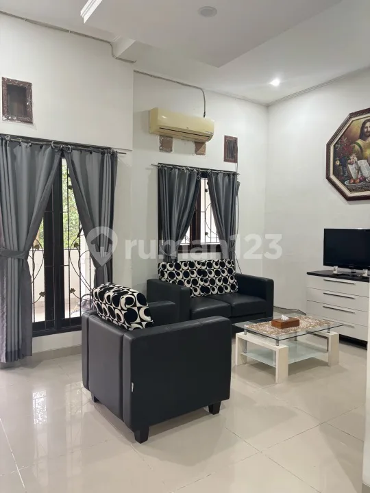 Rumah Furniture di Taman Griya Jimbaran - Real Estate in Bali