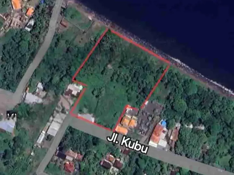 pinggir pantai dan pinggir jalan besar nasional - Real Estate in Bali