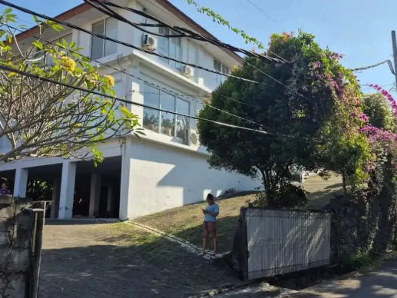 GUDANG DAN KANTOR DI JALAN UTAMA IDA BAGUS MANTRA KETEWEL GIANYAR - Real Estate in Bali