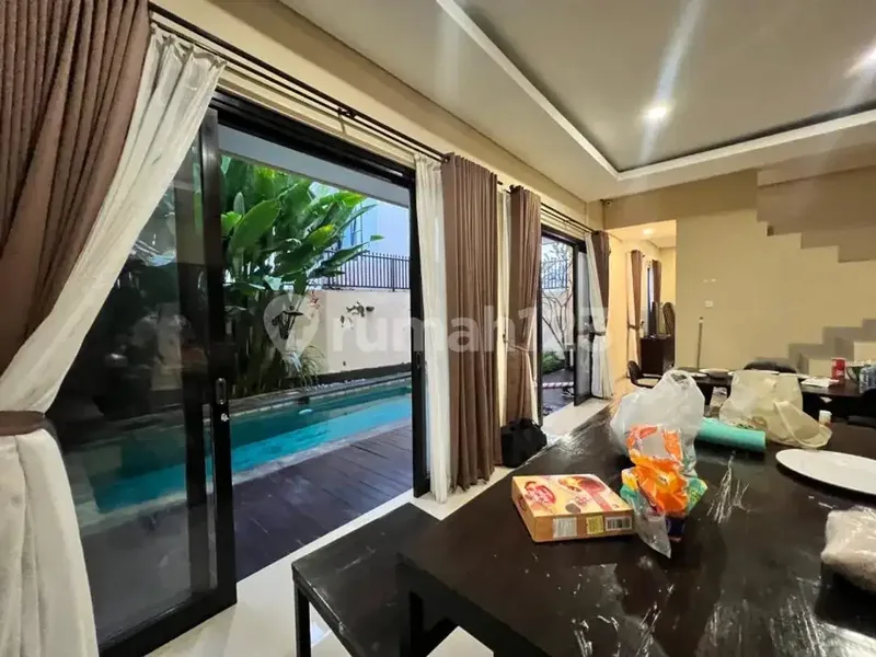 Villa Modern Tropika Lingkungan Sejuk Cocok Liburan - Real Estate in Bali