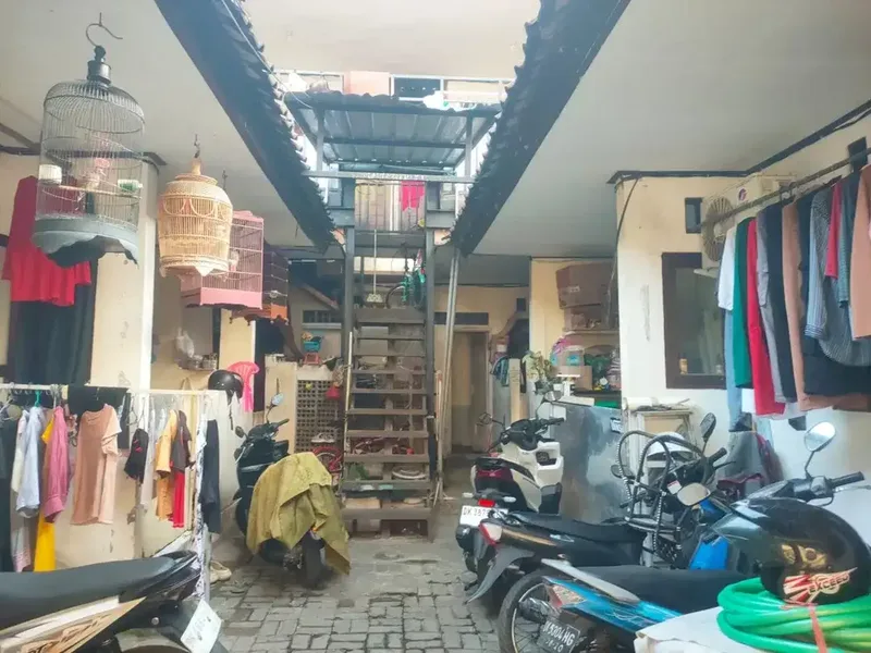 JUAL TANAH BONUS RUMAH KOS PURA DEMAK - Real Estate in Bali