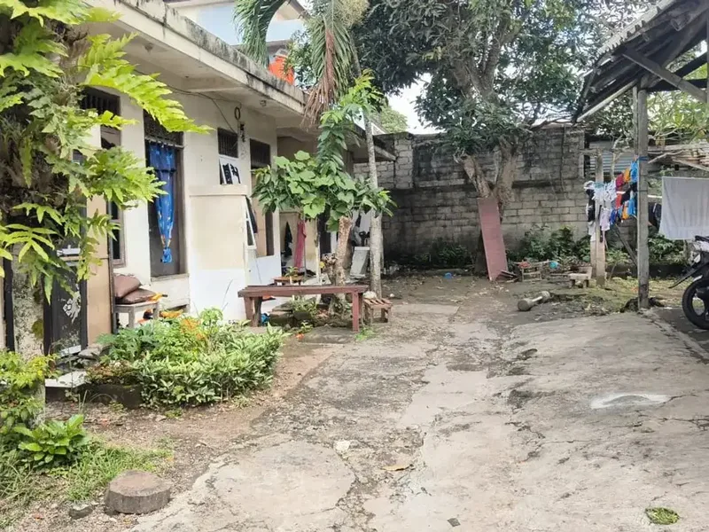 Dijual tanah beserta bangunan di lokasi unud jimbaran - Bali in Bali