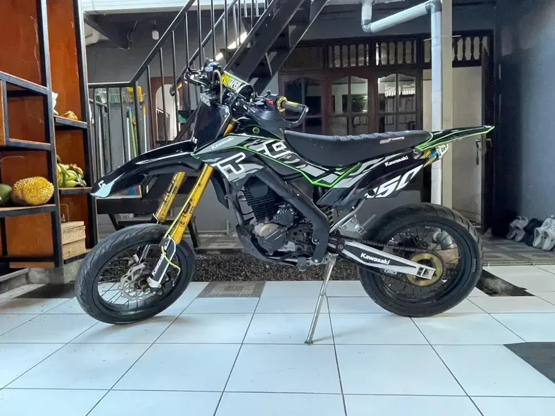 D tracker sm 2012 # bintang dewata motor # - Vehicles in Bali