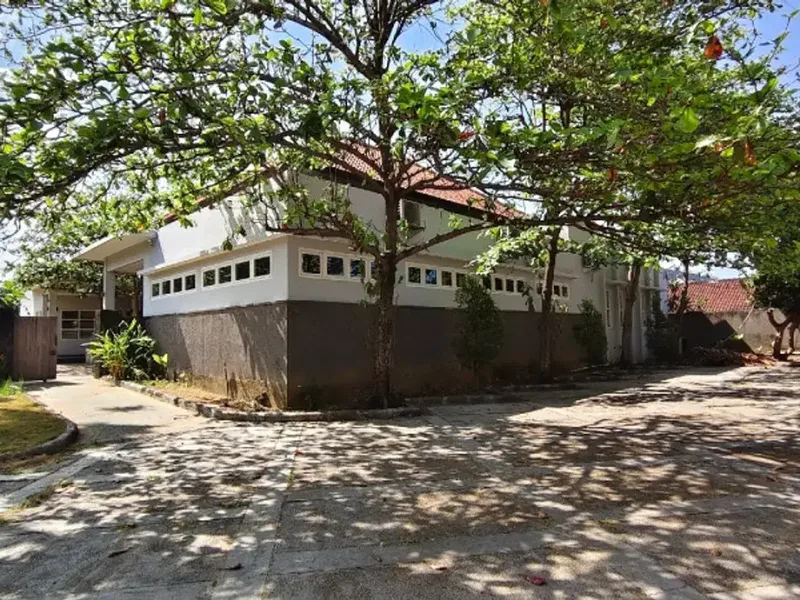 Disewakan Gedung Ex Kampus di Dewi Madri Renon - Real Estate in Bali