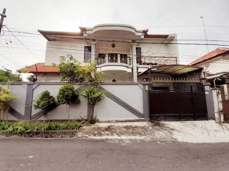 JUAL RUMAH MODERN SIAP HUNI DI TENGAH KOTA DENPASAR - Real Estate in Bali