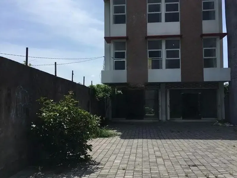 Ruko Premium 3 Lantai Disewakan di Sunset Road, Kuta Area - Real Estate in Bali