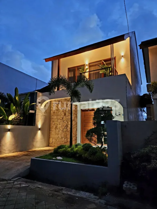 Private Pool Villa 3 Bedrooms Close To Balangan Beach - Real Estate in Bali