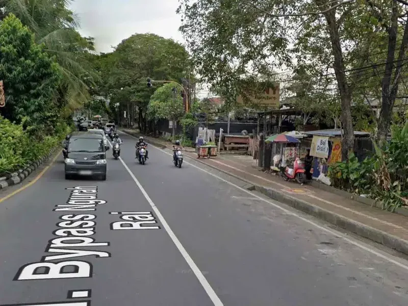 Tanah Bypass Ngurah Rai 1000m² Pinggir Jalan Utama - Zona Perdagangan Jasa - Real Estate in Bali