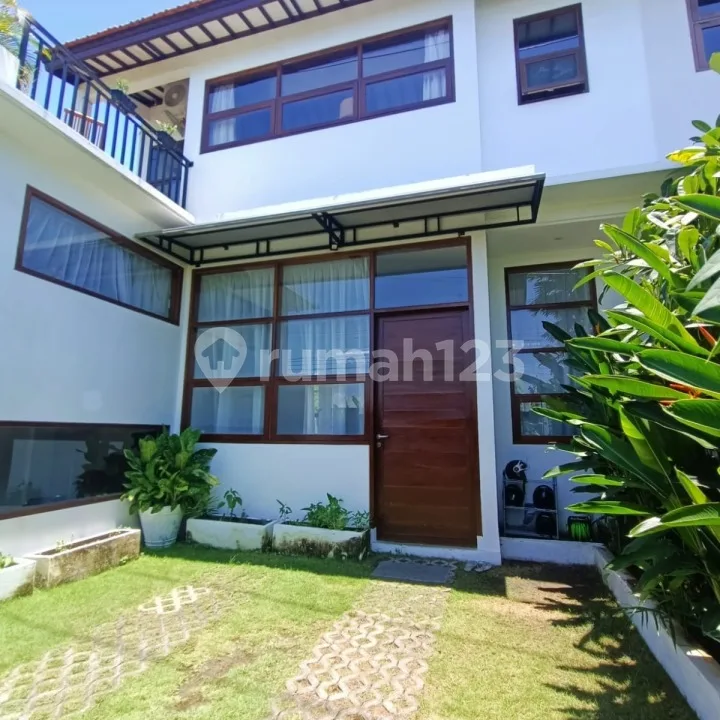 Private Villa Full Furnished View Sawah Lokasi Buduk Dekat Canggu - Bali in Bali
