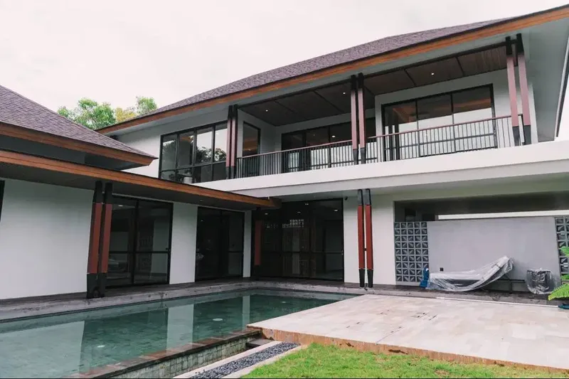 Dijual Villa Brandnew Luxury Tropical Greenship Ready Unit di jimbaran - Bali in Bali