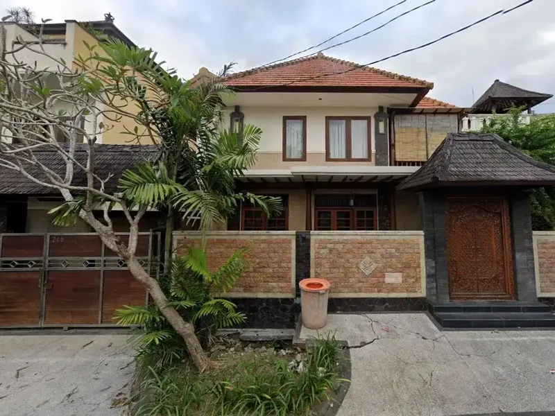 Villa Luas 4 Kamar Tidur Fully Furnished Disewakan di Mumbul - Real Estate in Bali