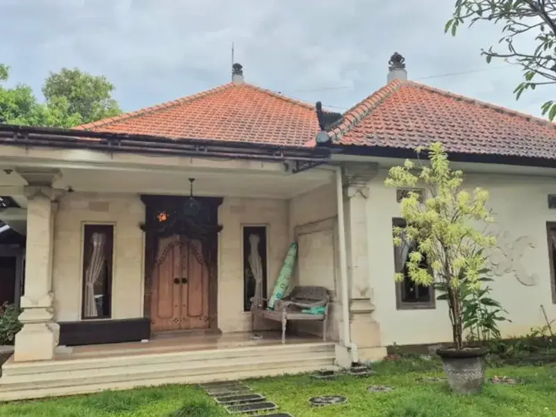RUMAH STRATEGIS PUSAT KOTA DI BULUH INDAH GATOT SUBROTO BARAT DENPASAR - Real Estate in Bali