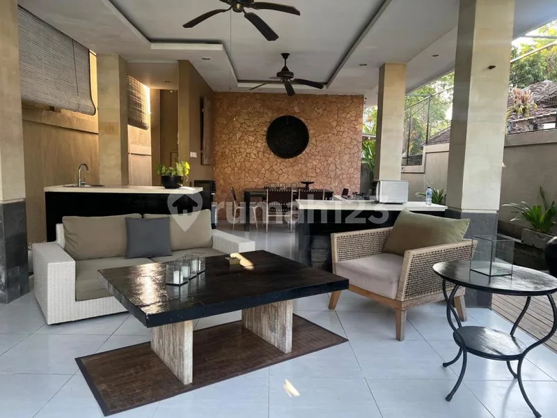 Charming 2 Bedroom Tropical Villa In Umalas - Real Estate in Bali