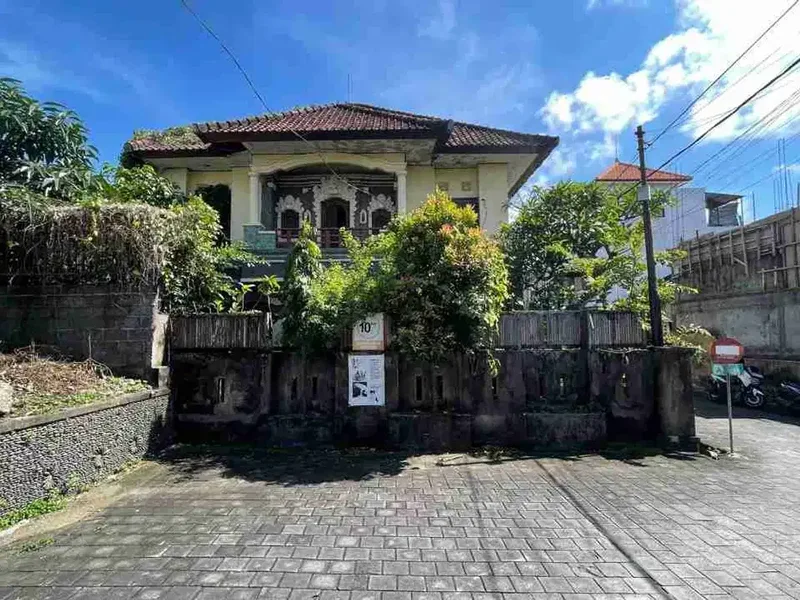 Di Jual Rumah 2 Lantai Kawasan Premium
Graha Liva Kertalangu, Desa Batubulan, Kec. Sukawati, Kab. Gianyar, Provinsi Bali - Real Estate in Bali