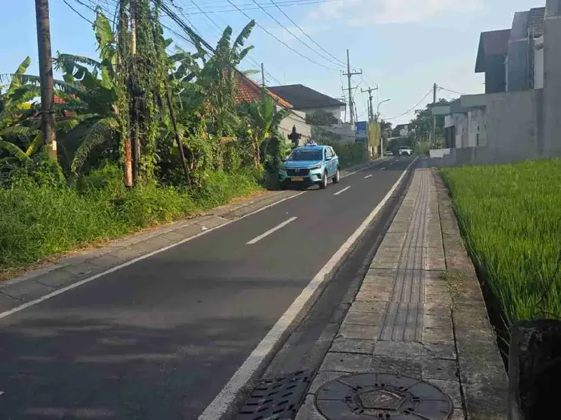 Di jual Tanah 913m² yang terletak di kawasan Berawa canggu dekat dengan atlas - Bali in Bali