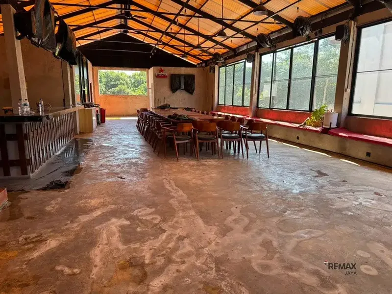 Over Kontrak Ex Restaurant Strategis di Labuan Sait, Uluwatu - Real Estate in Bali