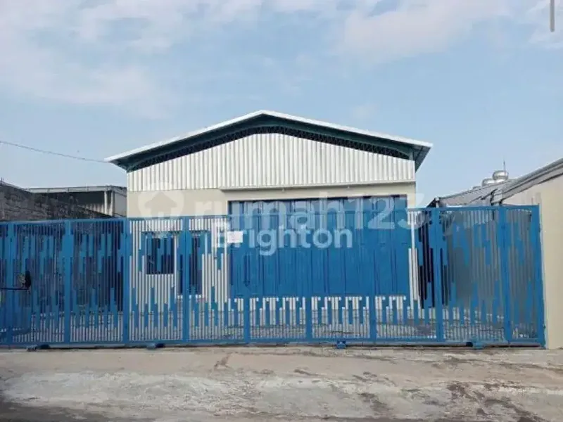 Gudang Baru Siap Beroperasi Muding Denpasar, Lt590 Lb300, Akses Kontainer, Rp 500 Juta/Tahun - Real Estate in Bali