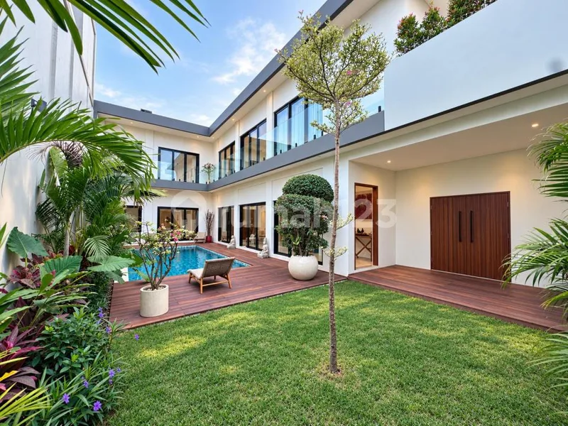 Villa Hatari Modern & Newly For Sale Kerobokan | Vb 099 - Real Estate in Bali