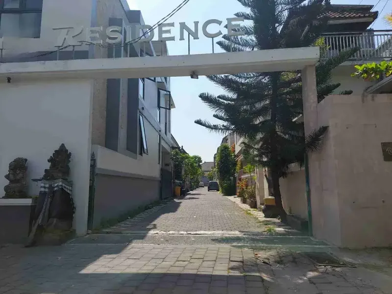 Rent Rumah Cluster One Gate Resident Gatsu Timur Dkt Mall, Dyatmika - Bali in Bali