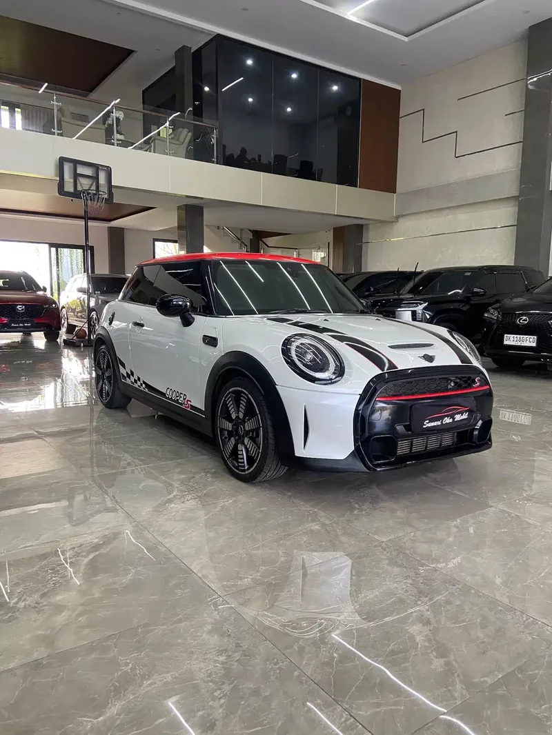 Mini Cooper S Turbo 2023 - Vehicles in Bali