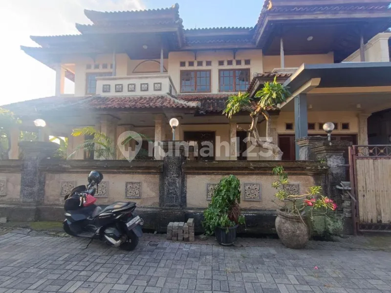 Rumah Super Besar dan Luas Renon Denpasar Bali - Real Estate in Bali