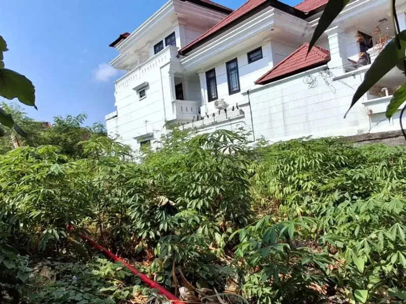 Tanah Padat 3,4 Are Siap Huni Dijual di Renon, Denpasar Selatan - Real Estate in Bali