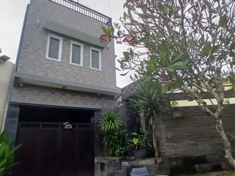 Turun harga!!! RUMAH 2 LANTAI KAWASAN PERUMAHAN DEKAT TOL DI BENOA - Real Estate in Bali