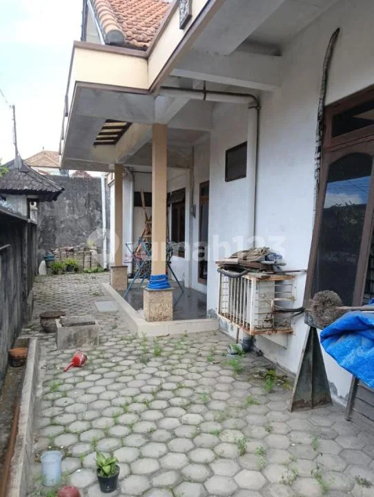 Rumah Dalung Permai, Lt300 Lb200, 5Kt, SHM & IMB Lengkap, Rp 4,7 Miliar - Real Estate in Bali