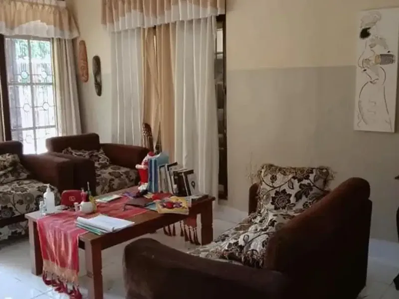 RUMAH 2 LANTAI SUDAH RENOV DI SIDAKARYA DENPASAR - Real Estate in Bali
