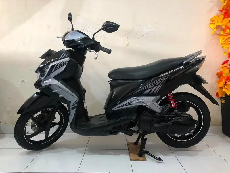 Yamaha Xeon Gt 125Fi Th.2024 hitam!! - Vehicles in Bali
