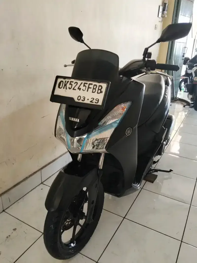 DP 2,4 JT/ BUNGA MENURUN 2% / YAMAHA LEXI 125 TAHUN 2019N - Vehicles in Bali