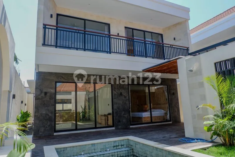 Stunning Brand-New Modern Pool Villa In Prime Sanur - Real Estate in Bali
