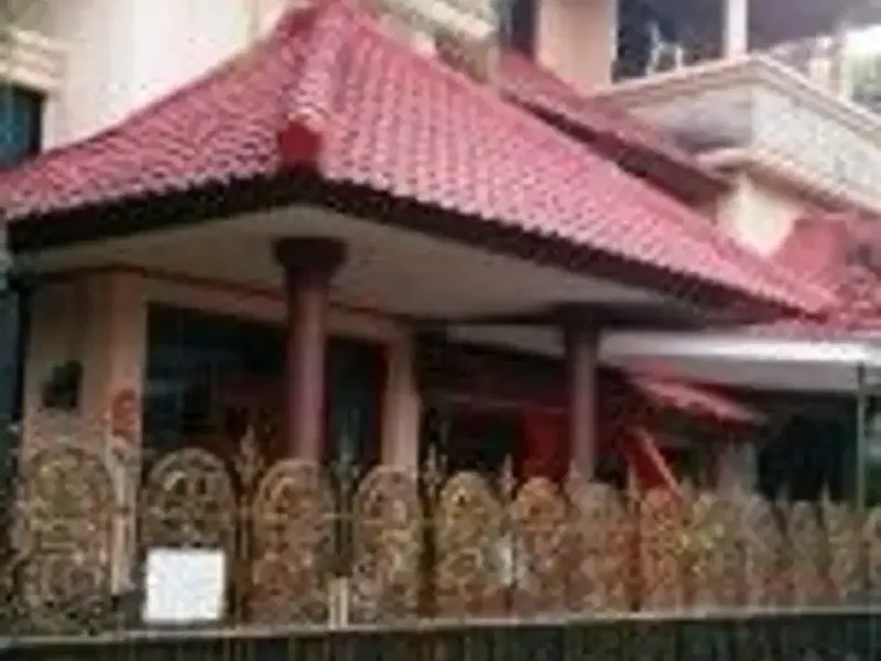 Dijual Rumah Lantai 2 Dengan 8 Kamar Tidur Di Denpasar - Real Estate in Bali