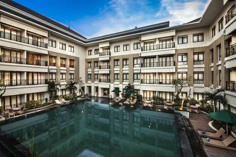 apartment murah yang berlokasi di jalan utama raya dewi sri kuta - Real Estate in Bali