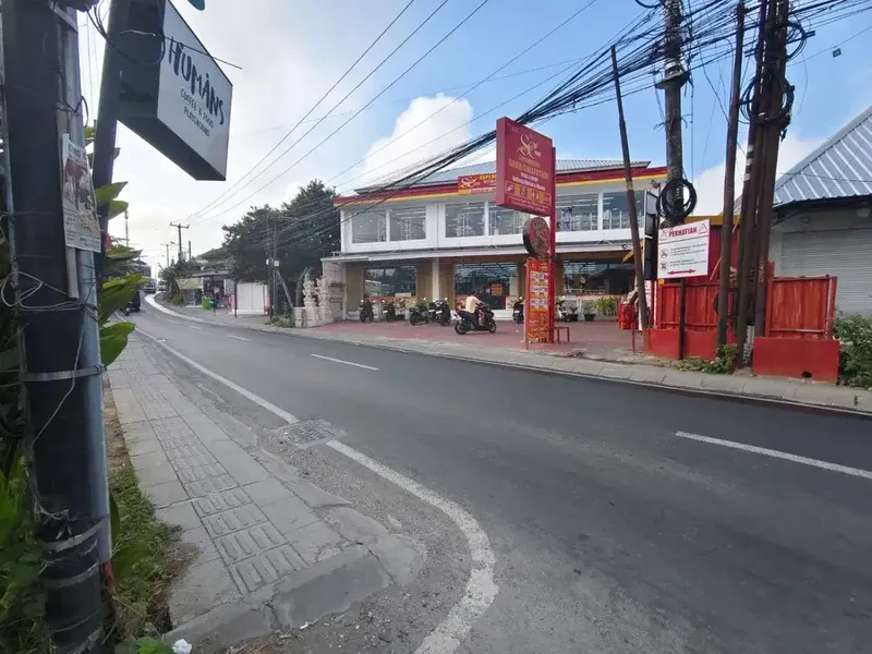 tanah di ungasan, pecatu, 200 meter dari jalan utama, kawasan yang berkembang pesat - Bali in Bali