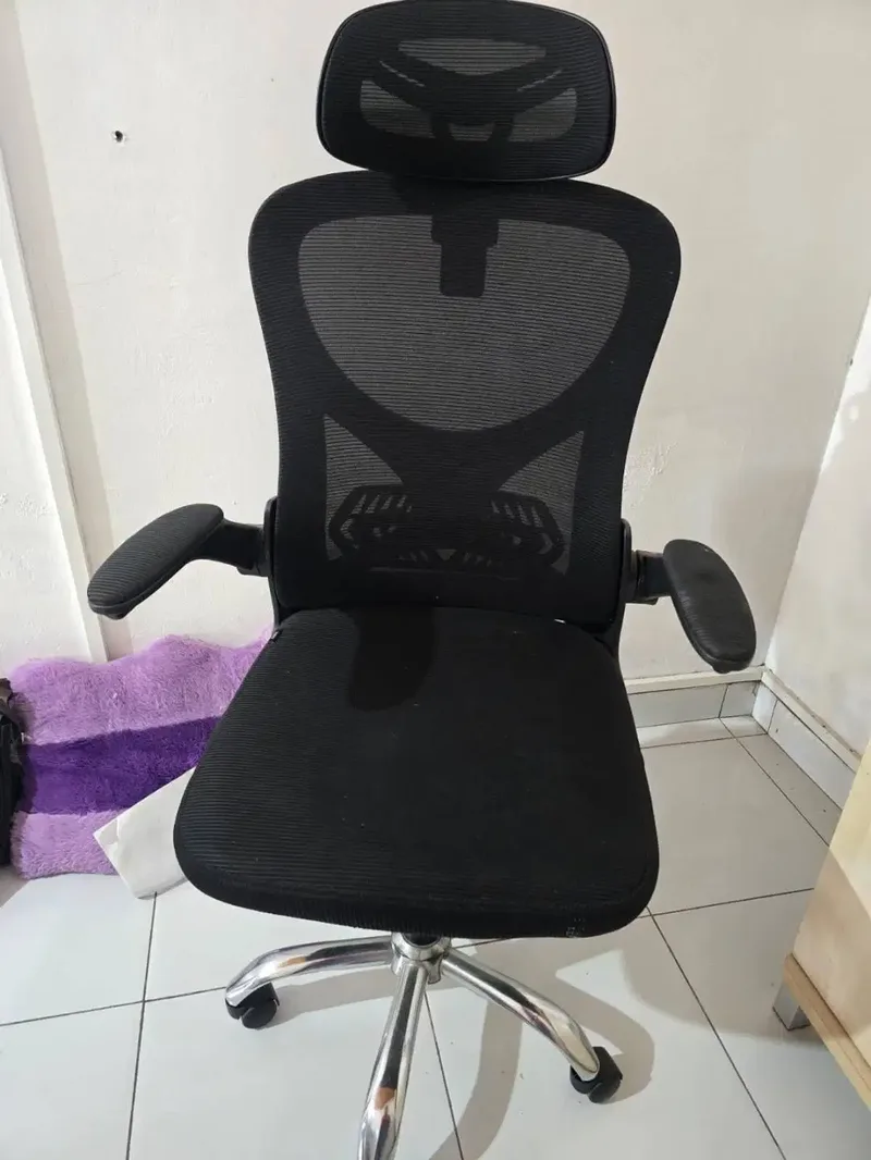 Kursi Kerja Kantor Gaming Putar Jaring Chair Arm Rest Kondisi Bagus - Home & Garden in Bali