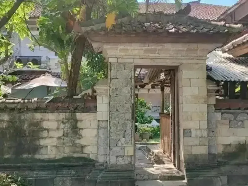 EX-HOTEL 30 KAMAR DI LEGIAN KUTA – SHM, LOKASI STRATEGIS - Real Estate in Bali