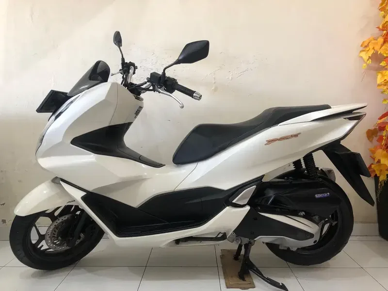 Honda PCX 160 ABS putih!! - Vehicles in Bali