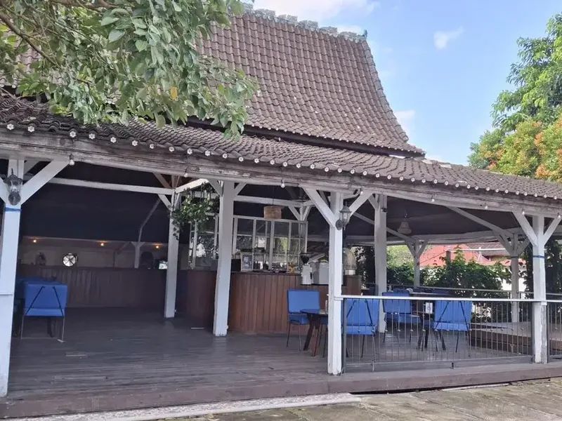Disewakan tanah ex resto dan pool di jalan utama Tibubening Canggu - Real Estate in Bali