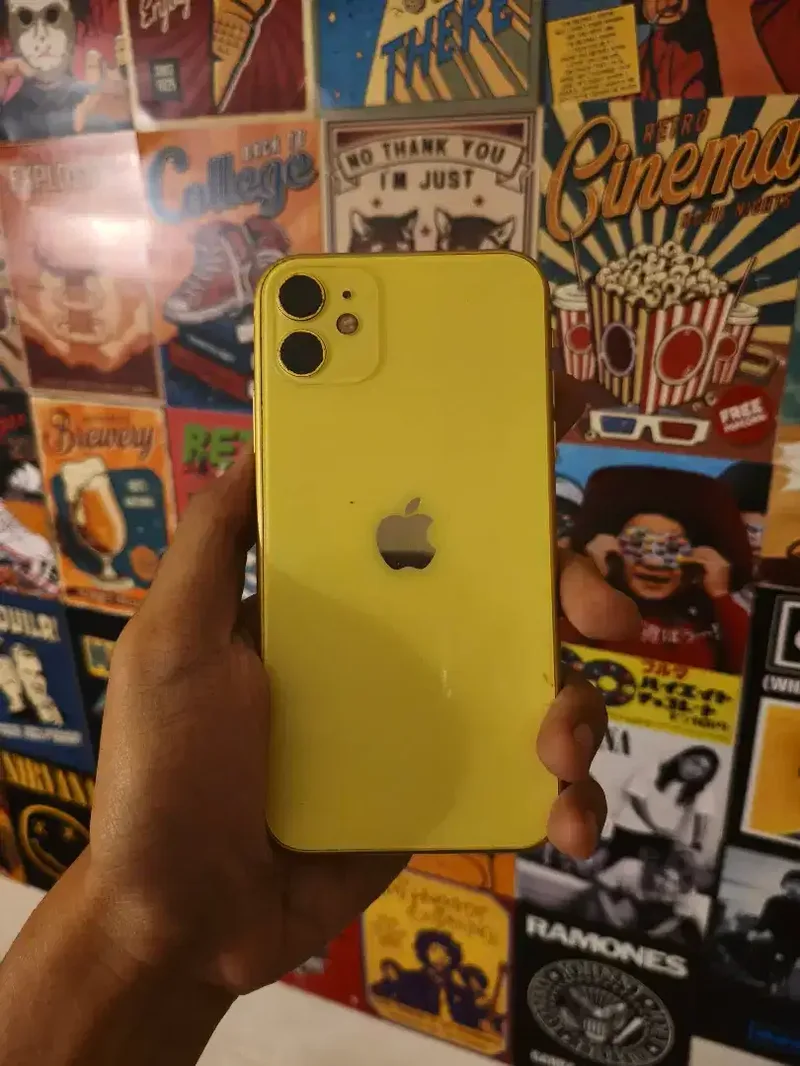 IPHONE 11 64GB INTER - Electronics in Bali