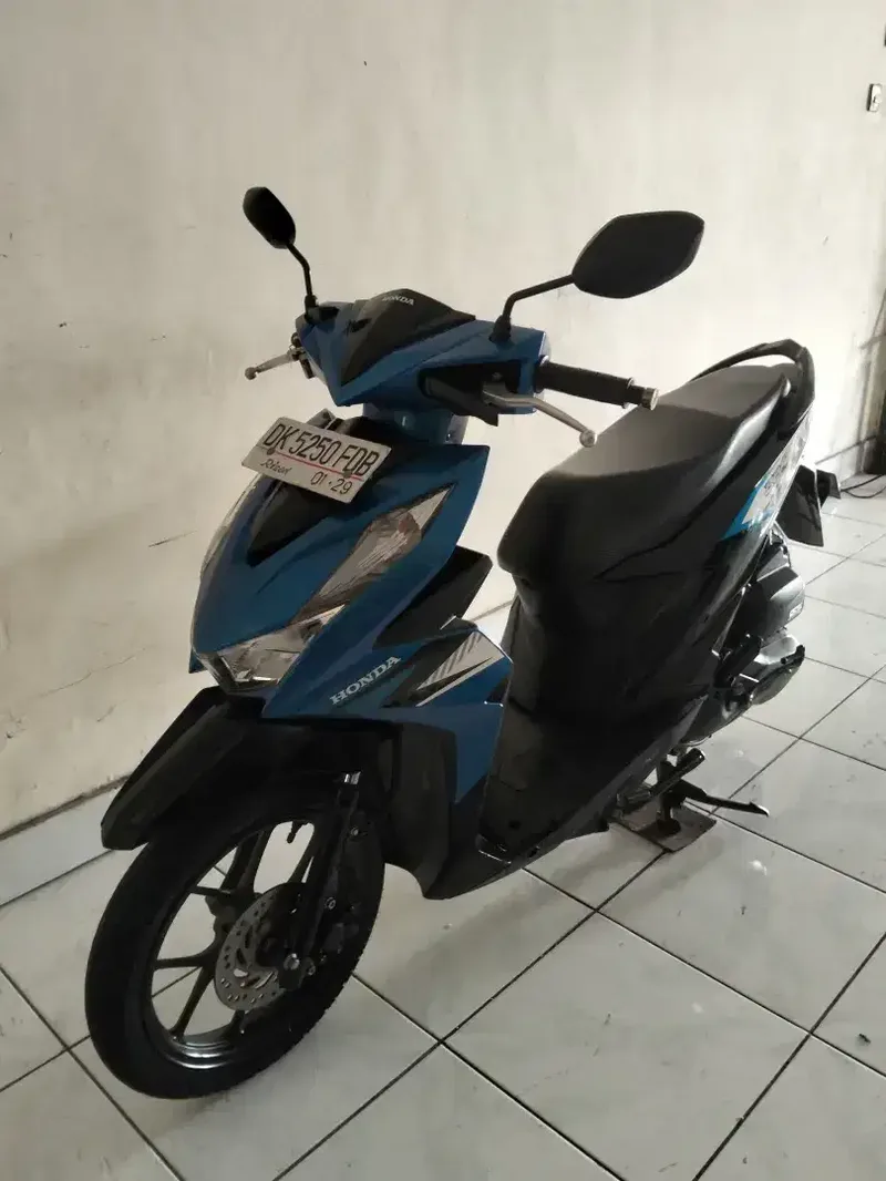 Beat fi Thn. 2023 cash. Bali dharma motor - Vehicles in Bali