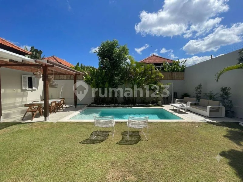 Charming & Spacious 3-Bedroom Villa In Umalas - Real Estate in Bali