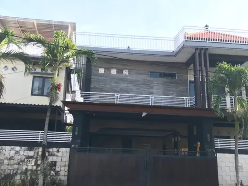 Rumah Mewah Denpasar 565m2 + Pool | 7,9 M Nego - Real Estate in Bali