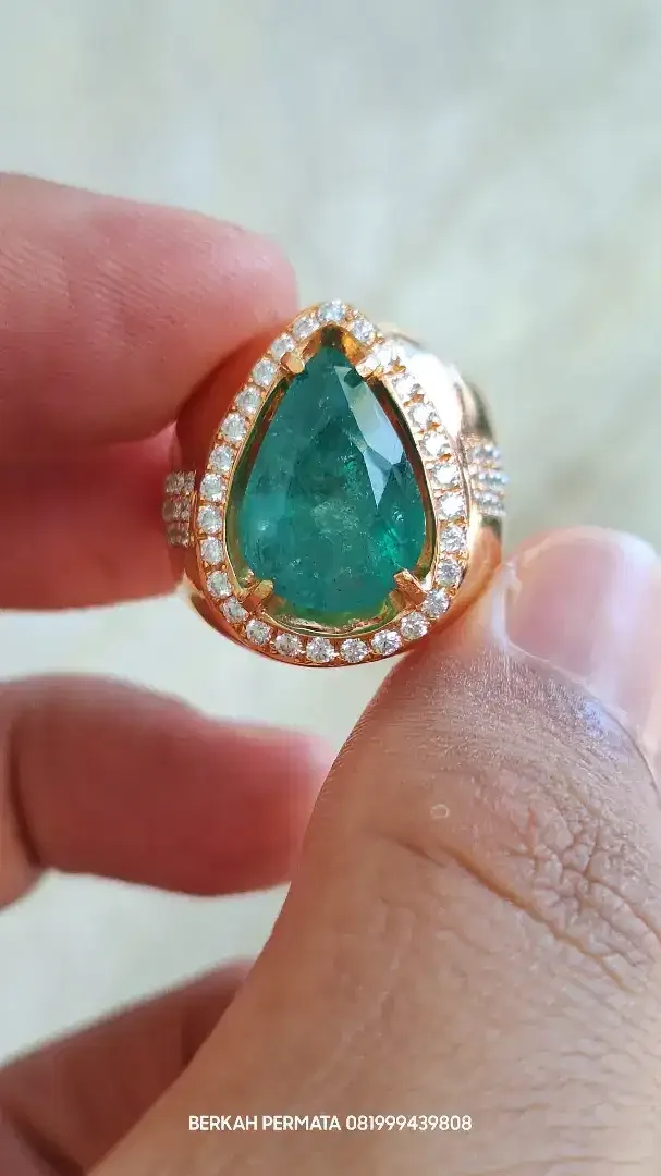 Natural emerald zamrud zambia minor clarity 7crt up - Fashion in Bali